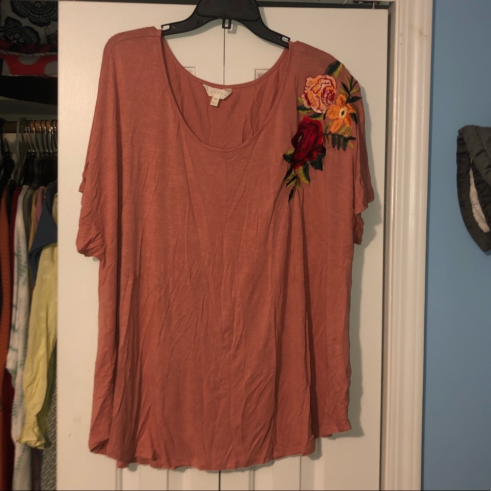 Women’s plus size top